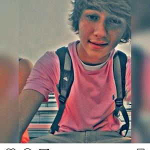 Meet your Posher, Devan